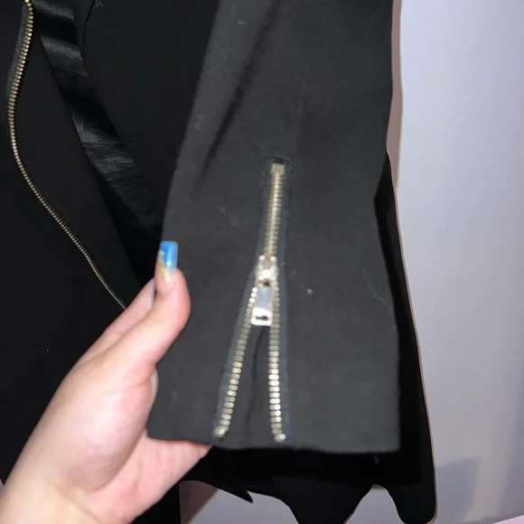 H&M Black Trench Coat with Zippers - Picture 3 of 6